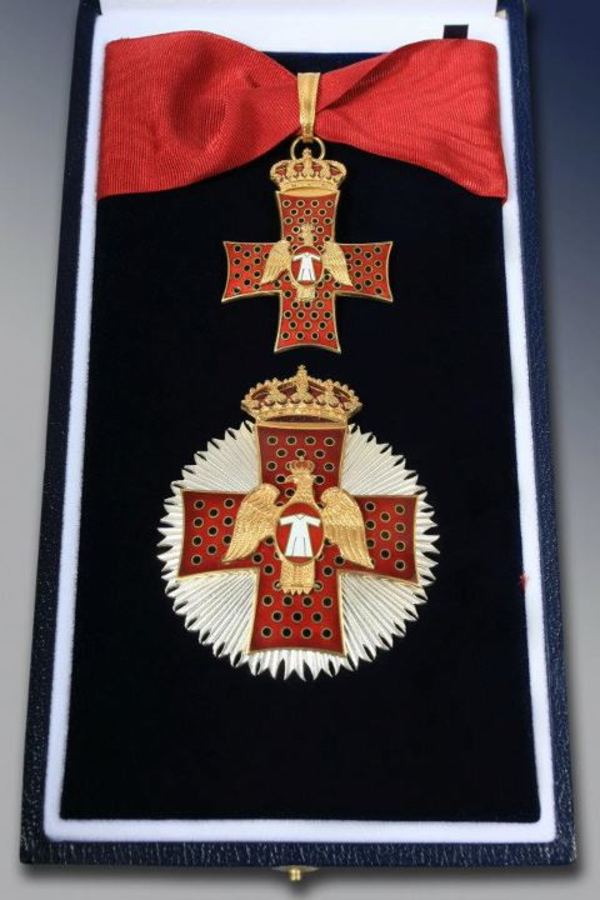Grades and decorations of the Order of the Eagle of Georgia