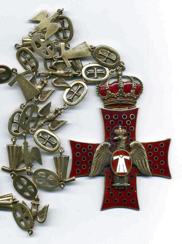 Grades and decorations of the Order of the Eagle of Georgia